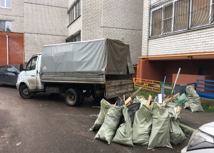 Вывоз мусора в Ленинградской области